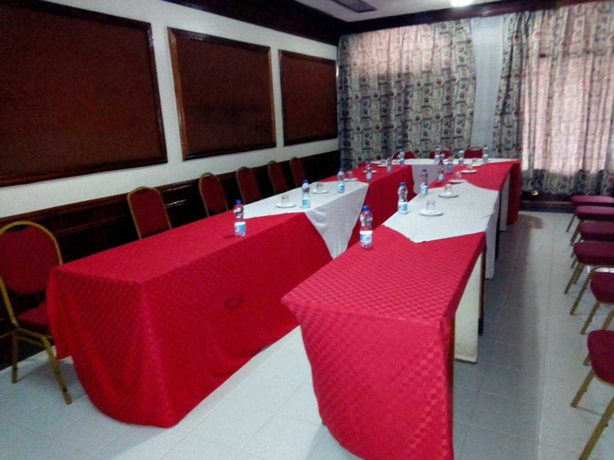 Nanyuki Ibis Hotel Exterior photo