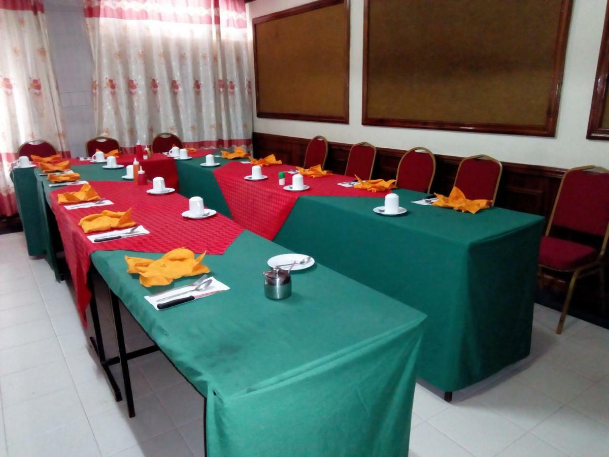 Nanyuki Ibis Hotel Exterior photo