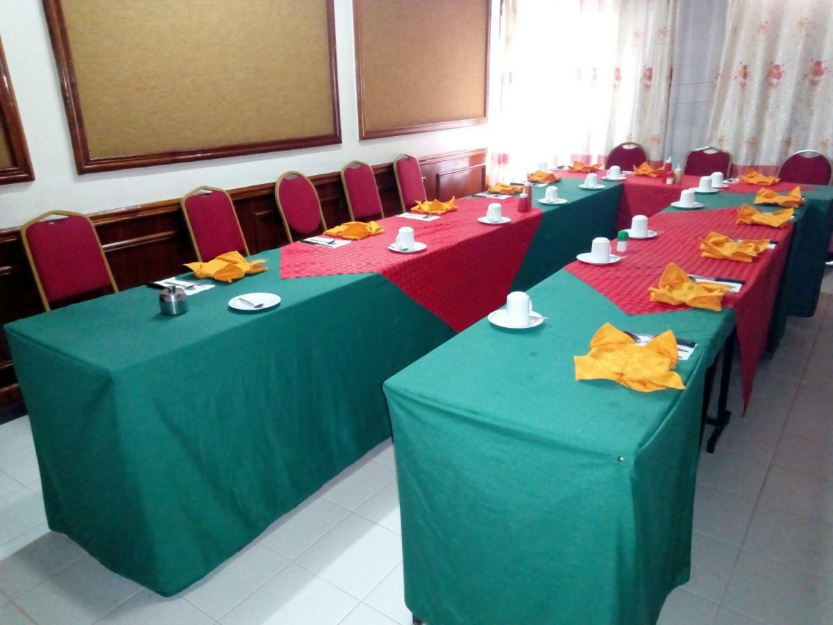 Nanyuki Ibis Hotel Exterior photo