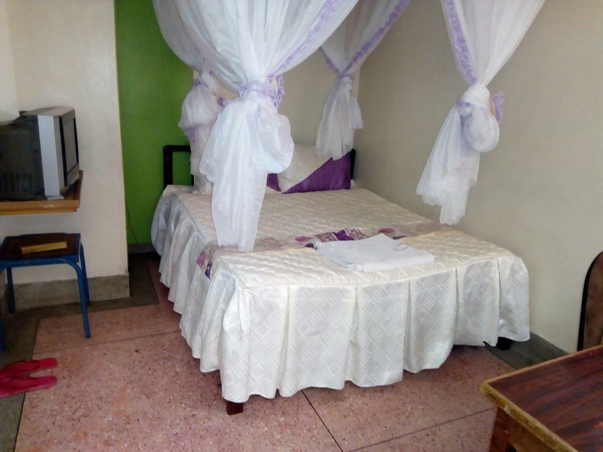Nanyuki Ibis Hotel Exterior photo