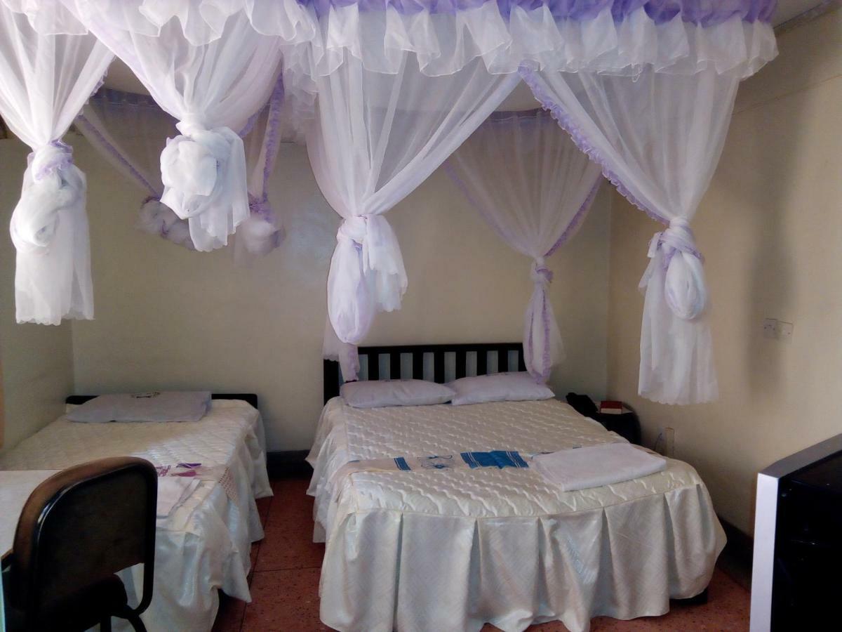 Nanyuki Ibis Hotel Exterior photo